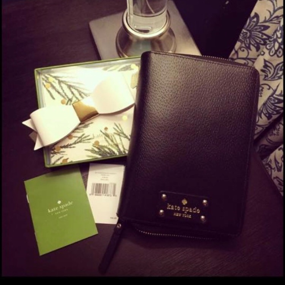 Kate Spade Zip around Planner